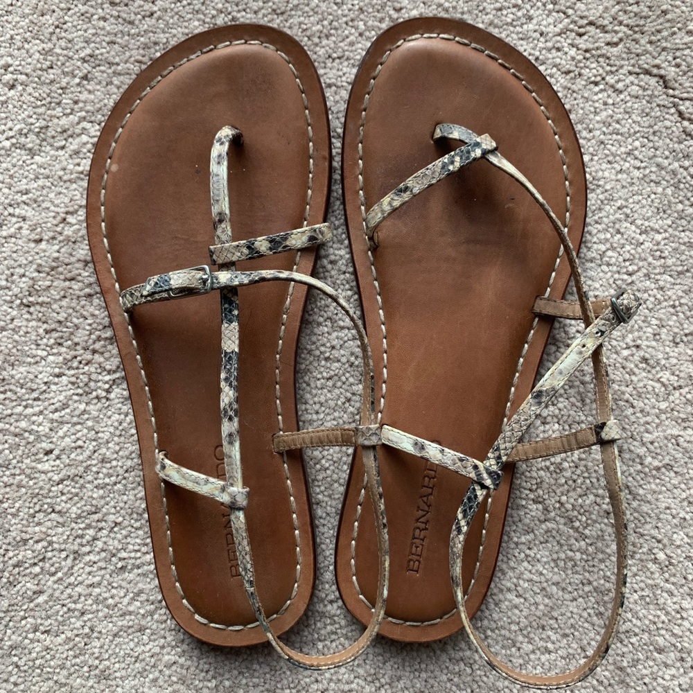 Bernardo Lexi snakeskin sandals 7.5